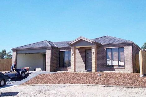 Property photo of 1 Lawn Avenue Traralgon VIC 3844