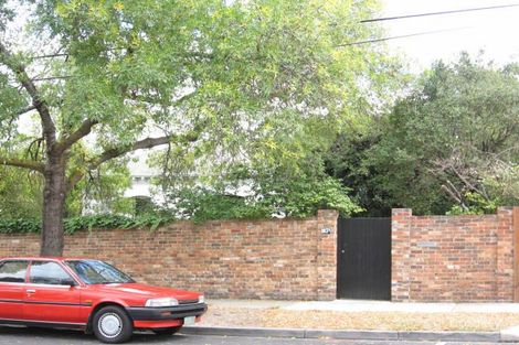 2/103 Mathoura Rd, Toorak, VIC 3142