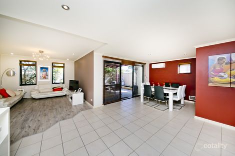 Property photo of 1/118 Huntriss Road Karrinyup WA 6018