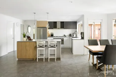 Property photo of 5 Brighton Retreat Berwick VIC 3806
