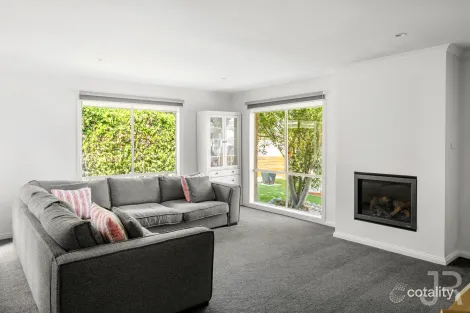 Property photo of 5 Brighton Retreat Berwick VIC 3806