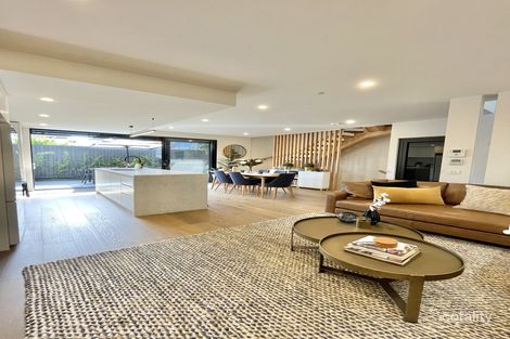 Property photo of 2/15 Thomas Street Hampton VIC 3188