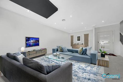 Property photo of 1/62 Gillingham Crescent Craigieburn VIC 3064