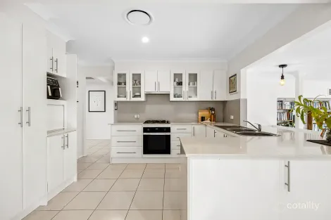 Property photo of 21 George Hely Crescent Killarney Vale NSW 2261