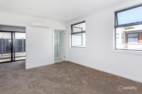 Property photo of 2/10-12 Wallace Avenue Oakleigh South VIC 3167