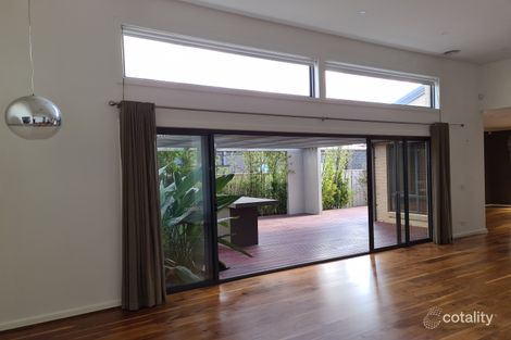 Property photo of 32 Victoria Cross Parade Wodonga VIC 3690