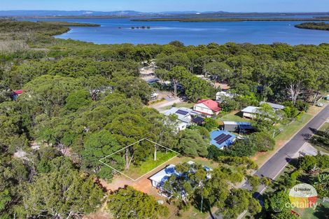 4 Frangipanni St, Russell Island, QLD 4184
