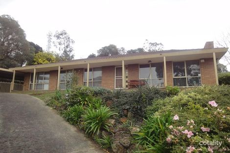 17 Landscape Dr, Mooroolbark, VIC 3138