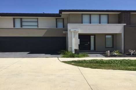 Property photo of 5 Birchmore Place Clyde North VIC 3978