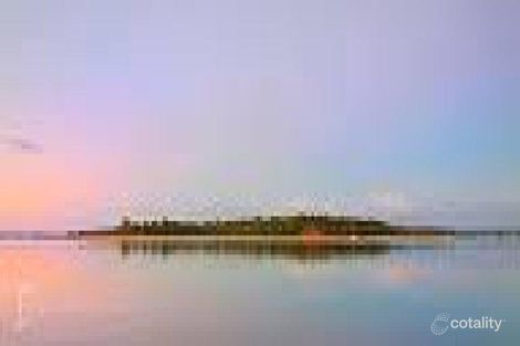 18 Mareela St, Coochiemudlo Island, QLD 4184