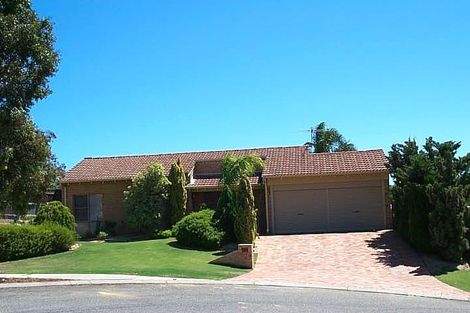 4 Portsea Pl, Connolly, WA 6027