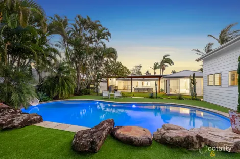 Property photo of 35 Victoria Avenue Pottsville NSW 2489