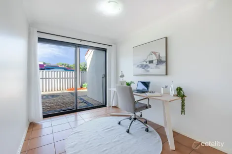 Property photo of 16 Timberlane Loop Cooloongup WA 6168