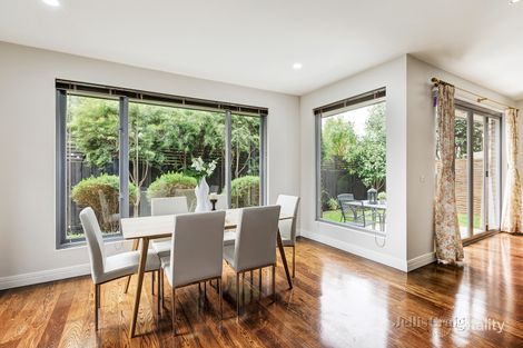 Property photo of 2/4 Clovelly Court Mount Waverley VIC 3149