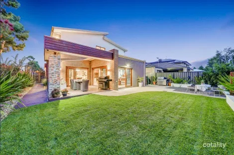 Property photo of 2 Forest Drive Clyde North VIC 3978