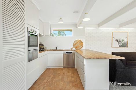 Property photo of 30 Bunker Avenue Kingsbury VIC 3083