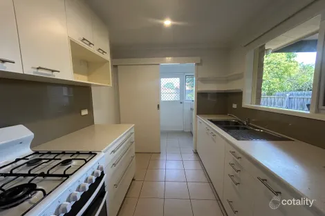 Property photo of 2 Warren Close Narre Warren VIC 3805