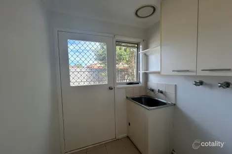 Property photo of 2 Warren Close Narre Warren VIC 3805