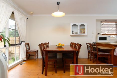 Property photo of 12 Cheviot Avenue Berwick VIC 3806