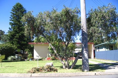 33 Chapman Ave, Mount Warrigal, NSW 2528