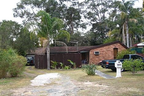 25 Priestley Pde, Point Clare, NSW 2250