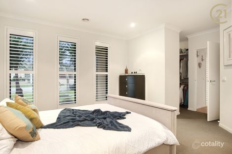 Property photo of 8 Datura Avenue Cranbourne North VIC 3977