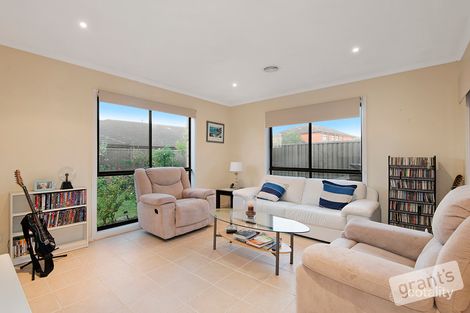 Property photo of 17 Shearwater Drive Pakenham VIC 3810