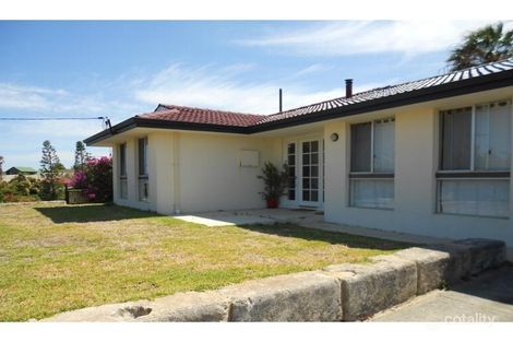 8 Gordon Ave, Quinns Rocks, WA 6030