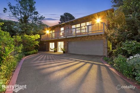 Property photo of 2 The Pass Croydon VIC 3136