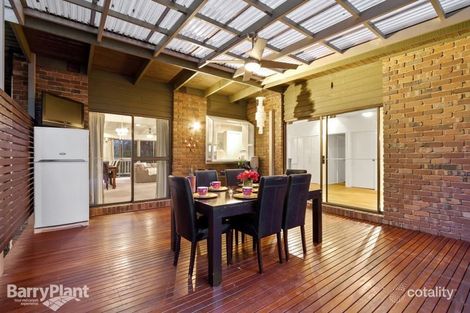 Property photo of 2 The Pass Croydon VIC 3136