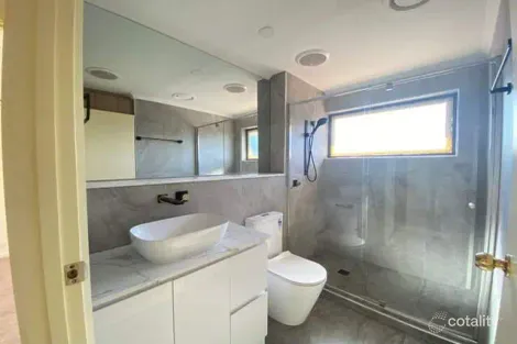 Property photo of 5 Sherrin Court Werribee VIC 3030