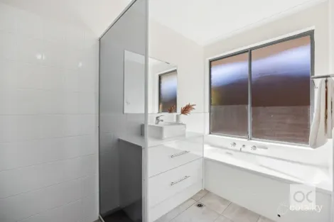 Property photo of 4 Claridge Court Huntfield Heights SA 5163