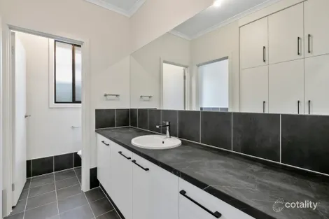 Property photo of 14 Greenfinch Grove Port Noarlunga South SA 5167