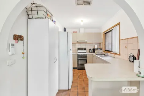 Property photo of 1/5 Cook Place West Wodonga VIC 3690