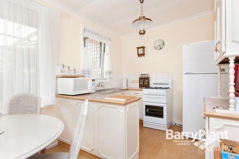 Property photo of 8 Hatfield Court Keysborough VIC 3173