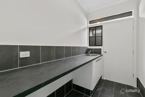 Property photo of 14 Greenfinch Grove Port Noarlunga South SA 5167