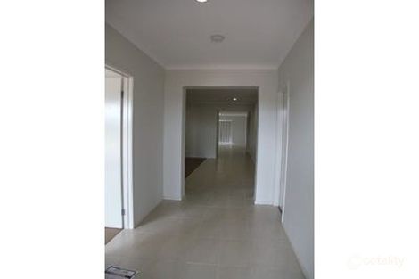 Property photo of 19 Luxford Drive Point Cook VIC 3030