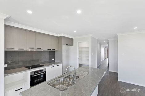 Property photo of 4 Waugh Street Urangan QLD 4655
