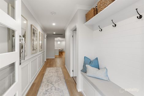 Property photo of 10 Platypus Street Bahrs Scrub QLD 4207