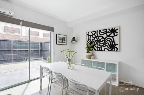 Property photo of 70 Rippleside Terrace Tarneit VIC 3029