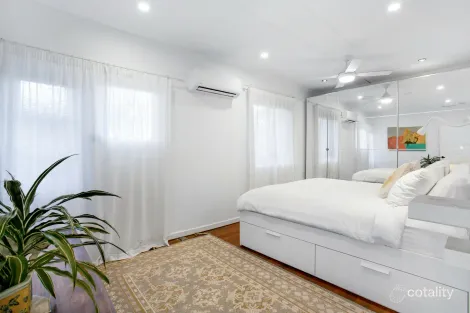 Property photo of 20 Terrigal Crescent Southport QLD 4215