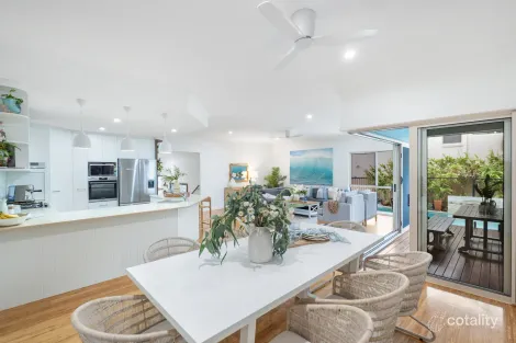 Property photo of 21 Avalon Street Sandstone Point QLD 4511