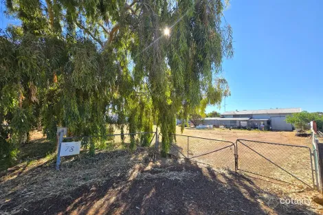 Property photo of 78 Bokarup Street Katanning WA 6317