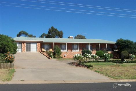 79 Binalong St, Young, NSW 2594