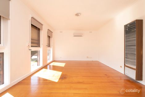 Property photo of 231 Furlong Road St Albans VIC 3021