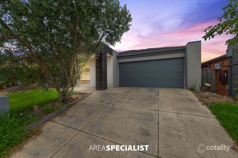 Property photo of 34 Central Avenue Pakenham VIC 3810