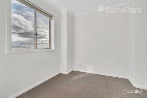 Property photo of 14 Rochester Drive Mickleham VIC 3064