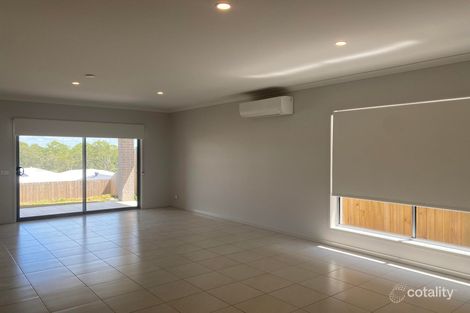Property photo of 32 Cambridge Way Ripley QLD 4306