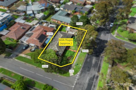 Property photo of 1 Coventry Crescent Mill Park VIC 3082