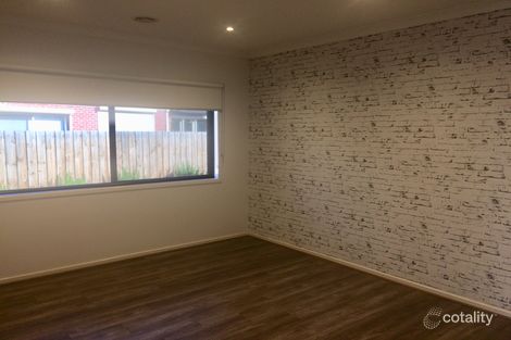 Property photo of 4 Riders Circuit Aintree VIC 3336